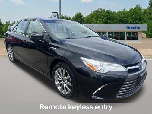 2017 Toyota Camry Hybrid XLE