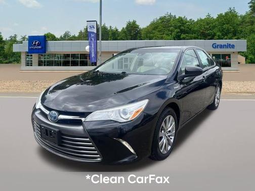 2017 Toyota Camry Hybrid XLE