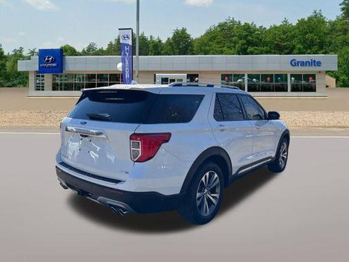 White 2020 Ford Explorer Platinum