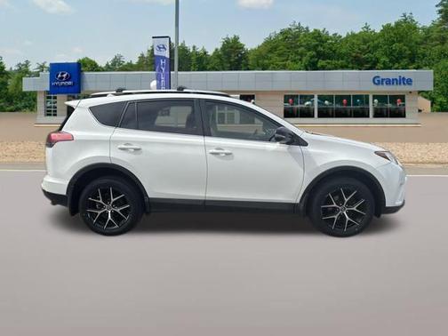 2016 Toyota RAV4 SE