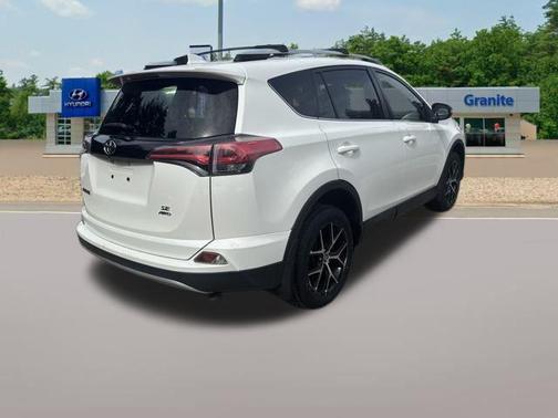 2016 Toyota RAV4 SE