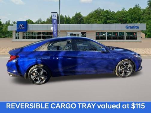 2022 Hyundai ELANTRA SEL