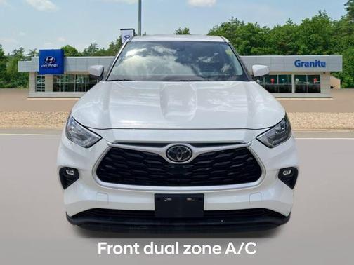 2020 Toyota Highlander LE