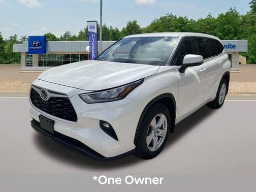 2020 Toyota Highlander LE