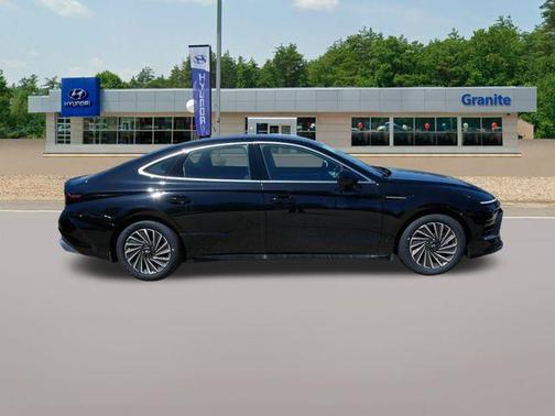 2025 Hyundai SONATA Hybrid SEL