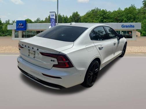2023 Volvo S60 B5 Ultimate Black Edition