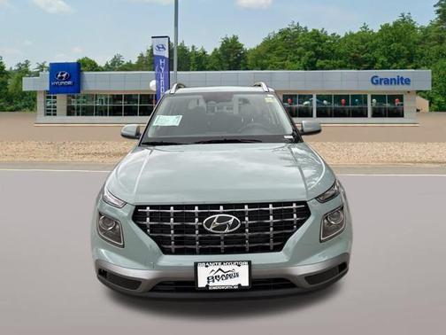 2026 Hyundai VENUE SEL