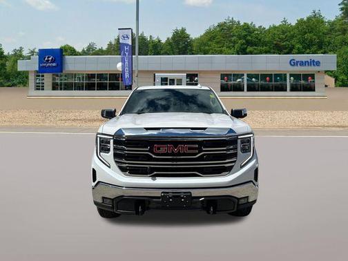 White Frost Tri-Coat 2023 GMC Sierra 1500 SLT