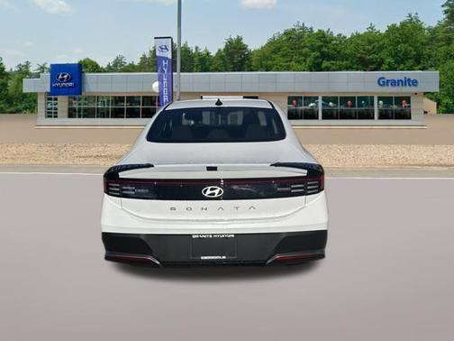 2026 Hyundai SONATA SE