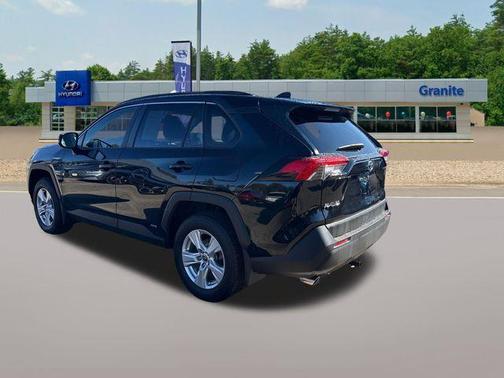 2021 Toyota RAV4 Hybrid LE