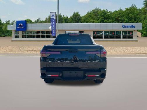 Phantom Black 2026 Hyundai SANTA CRUZ SE