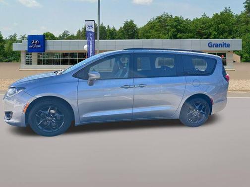 2019 Chrysler Pacifica Touring-L Plus