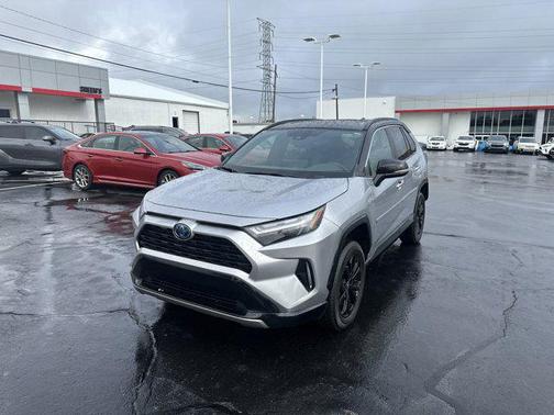 2022 Toyota RAV4 Hybrid SE