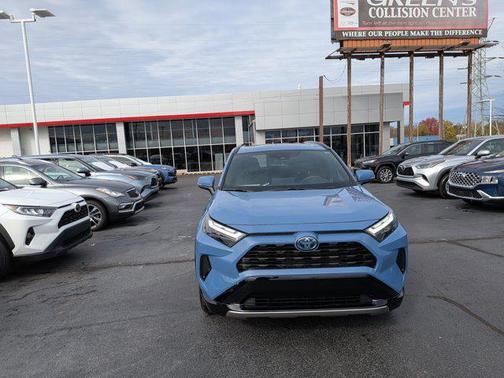 2024 Toyota RAV4 Hybrid SE