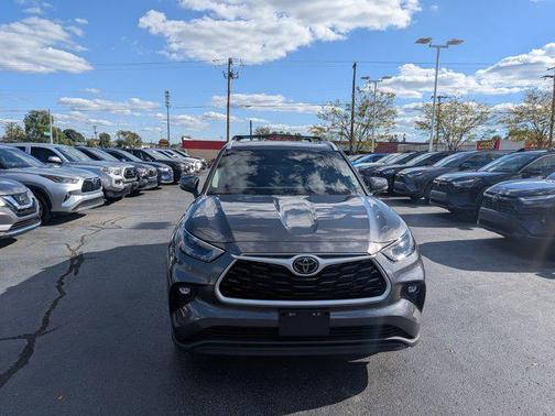 2024 Toyota Highlander XLE