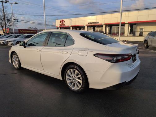 Ice Cap 2023 Toyota Camry LE