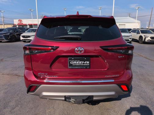 Ruby Flare Pearl 2025 Toyota Highlander Hybrid Platinum