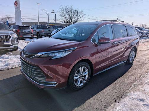 2022 Toyota Sienna Limited