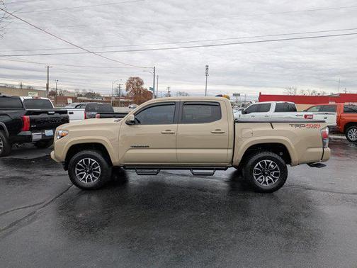 2020 Toyota Tacoma TRD Sport