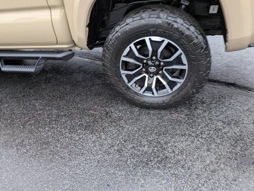 2020 Toyota Tacoma TRD Sport