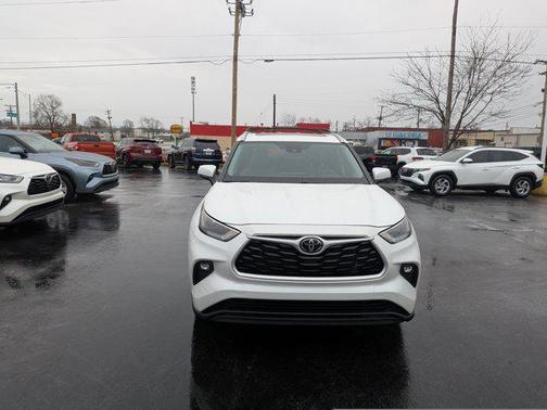 2023 Toyota Highlander XLE