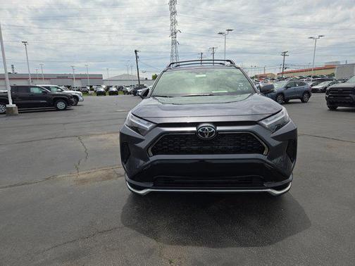 2025 Toyota RAV4 Hybrid SE