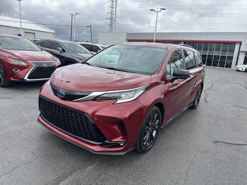 2023 Toyota Sienna XSE 7 Passenger