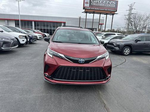 2023 Toyota Sienna XSE 7 Passenger