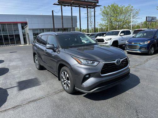 2020 Toyota Highlander Hybrid XLE