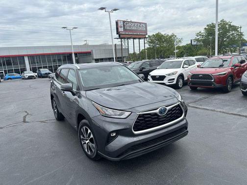 2020 Toyota Highlander Hybrid XLE