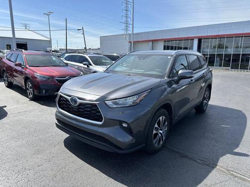 2020 Toyota Highlander Hybrid XLE