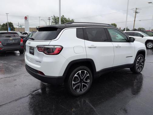 Bright White Clearcoat 2022 Jeep Compass Limited