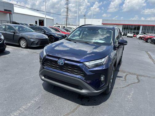 2022 Toyota RAV4 Hybrid XLE Premium