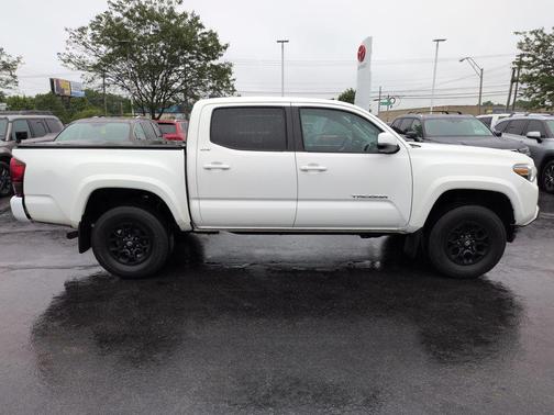 Super White 2021 Toyota Tacoma SR5