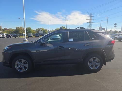 2025 Toyota RAV4 Hybrid XLE