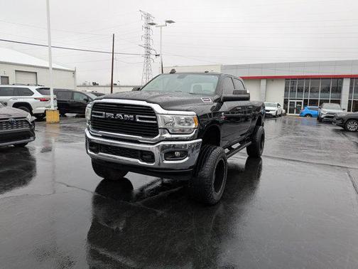 2020 RAM 2500 Big Horn Crew Cab 4X4 6'4' Box