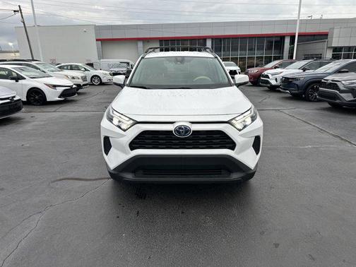 2022 Toyota RAV4 Hybrid XLE
