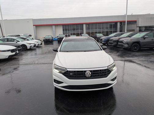 2021 Volkswagen Jetta 1.4T R-Line