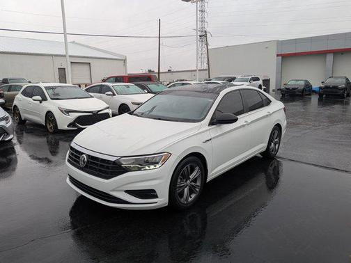 2021 Volkswagen Jetta 1.4T R-Line