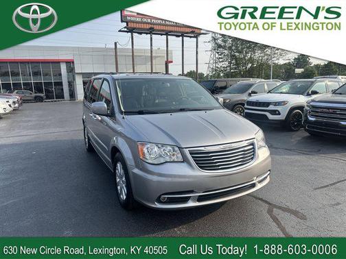 2016 Chrysler Town & Country Touring