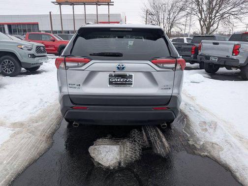 2024 Toyota RAV4 Hybrid LE