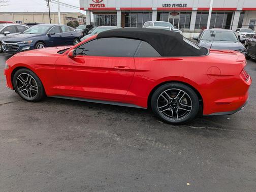 2022 Ford Mustang EcoBoost Premium