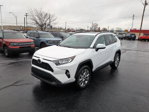 2019 Toyota RAV4 XLE Premium