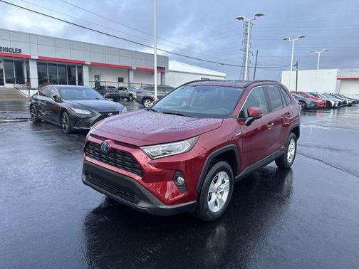 2020 Toyota RAV4 Hybrid XLE