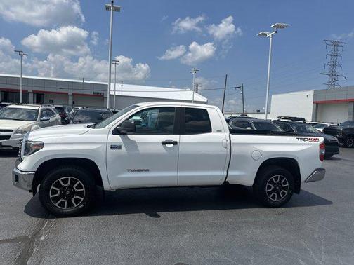 2018 Toyota Tundra SR5