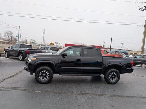 2022 Toyota Tacoma SR