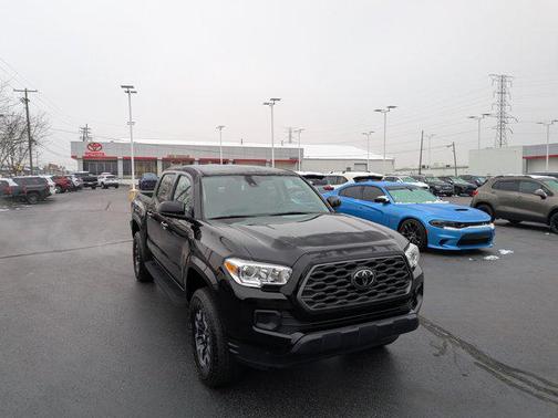 2022 Toyota Tacoma SR