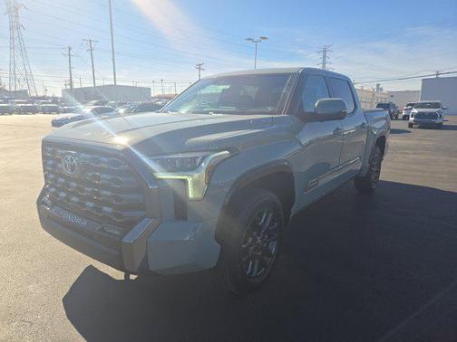 2026 Toyota Tundra Hybrid Platinum