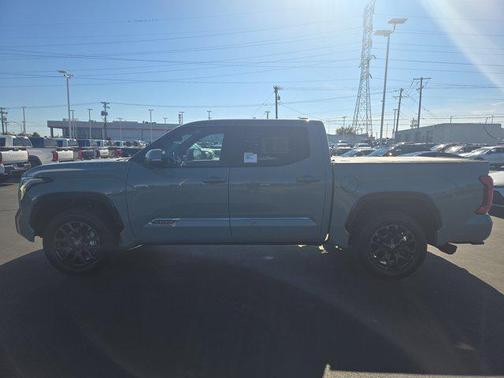 2026 Toyota Tundra Hybrid Platinum