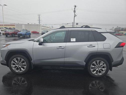 2025 Toyota RAV4 XLE Premium